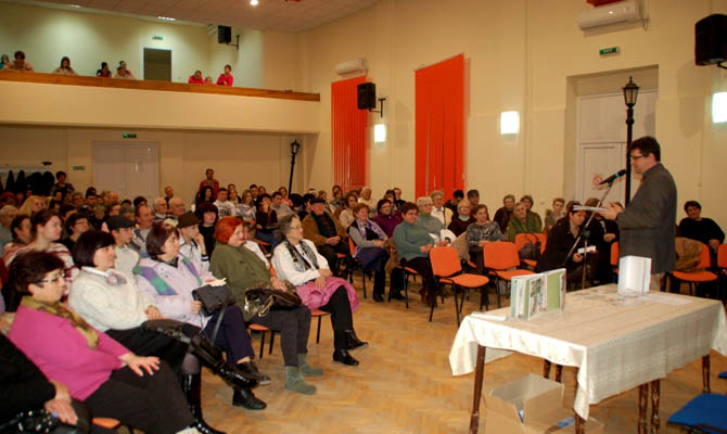 Paskó atya könyvbemutatója 2015. december 30. képek